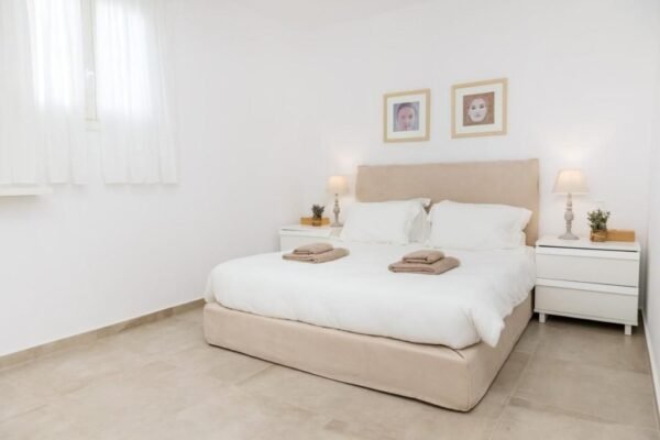 gk_furniture_ksenodoxeio_612