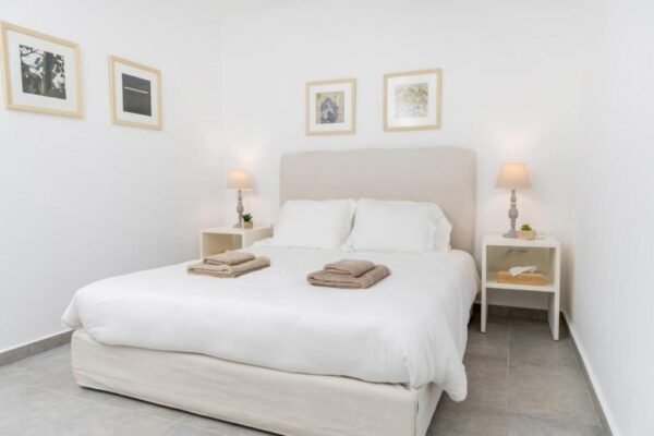 gk_furniture_ksenodoxeio_613